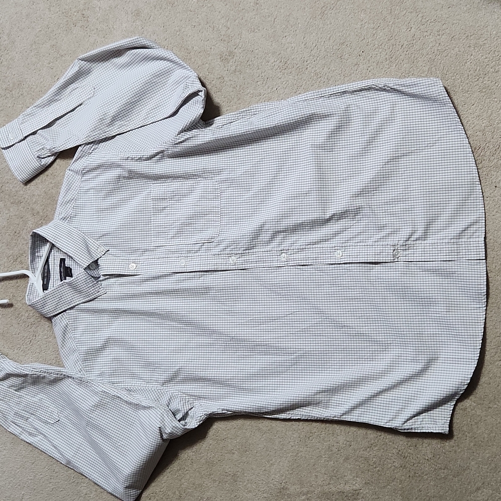 Eddie Bauer Men's Dress Button Down wrinkle Free Relaxed Fit Shirt -Large
